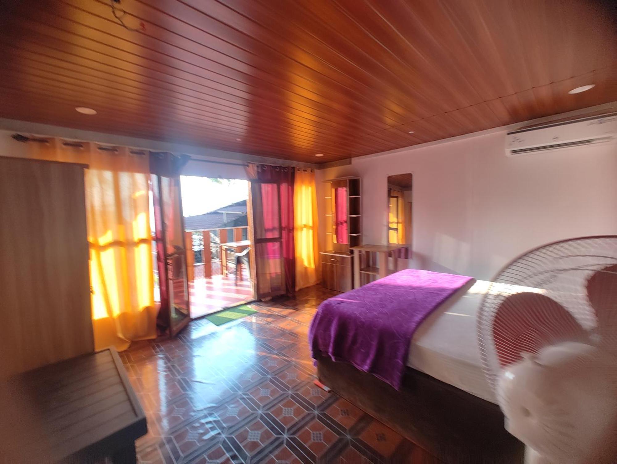 Hilltop Seaview Palolem Goa Hotel Bilik gambar